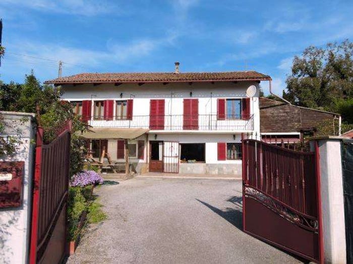 Casa con 6 locali in vendita in Via Narzole, Centro, Bene Vagienna