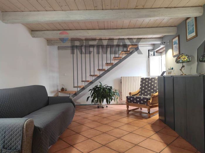 Casa trilocale in vendita in Per Popoli, Brecciarola, Chieti