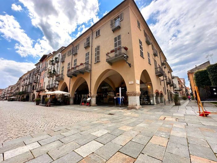 Appartamento quadrilocale in vendita in Via Fratelli Vaschetto, Centro Storico, Cuneo