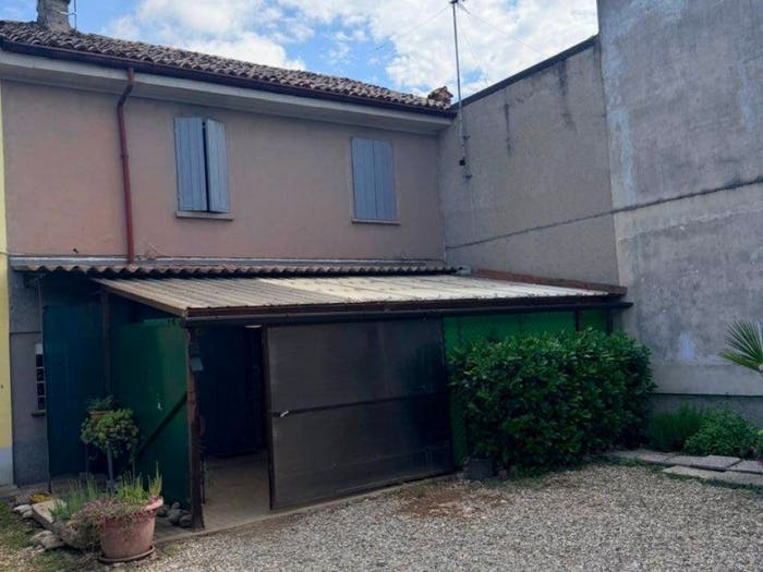 Casa con 6 locali in vendita in Via Fratelli Cairoli, Centro, Filighera