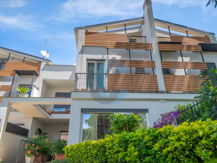 Casa con 6 locali in vendita in Via Bruno Buozzi, Centro, Grottaferrata