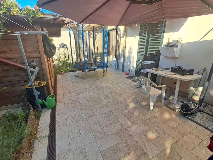 Appartamento con 6 locali in vendita in Via Novembre, Centro, Montespertoli