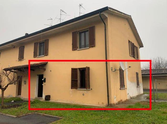 Appartamento quadrilocale in vendita in Piazza Novembre, Centro, Redondesco