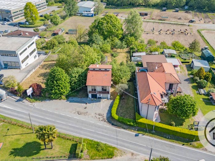 Casa con 5 locali in vendita in Via Trieste, Centro, Besozzo