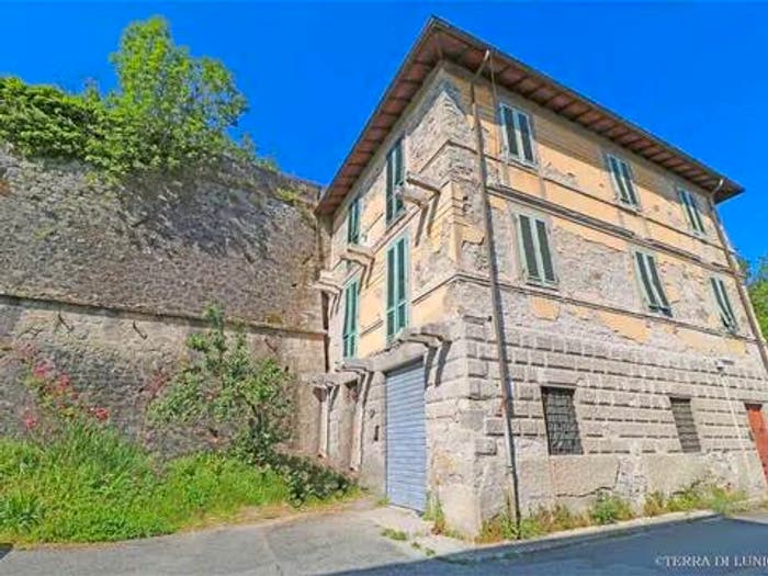 Casa con 6 locali in vendita in Via Fermo Ognibene No Number, Centro, Pontremoli