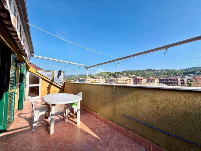 Appartamento bilocale in vendita in Piazza Santa Maria, Marina Di Andora, Andora
