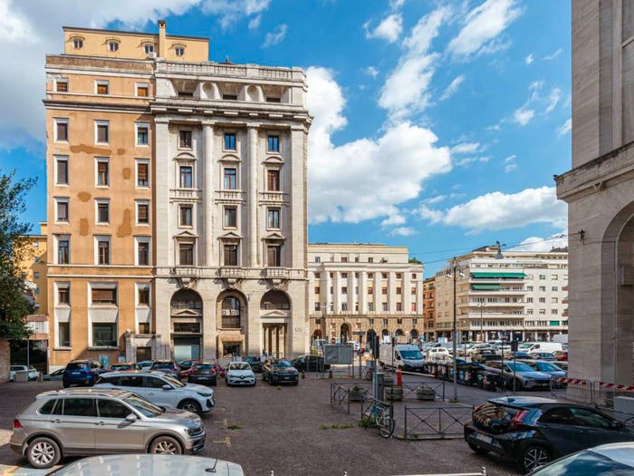 Appartamento con 6 locali in vendita in Piazza dell'Insurrezione Aprile, Piazze Duomo, Padova