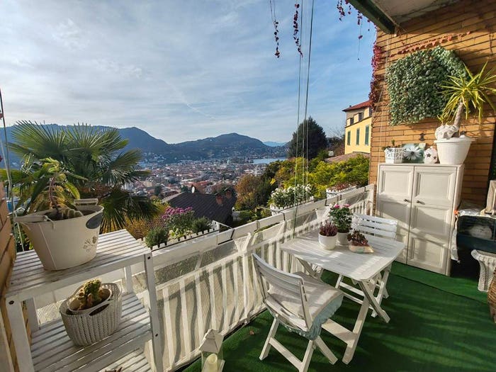 Appartamento trilocale in vendita in Via per Brunate, Garzola, Como