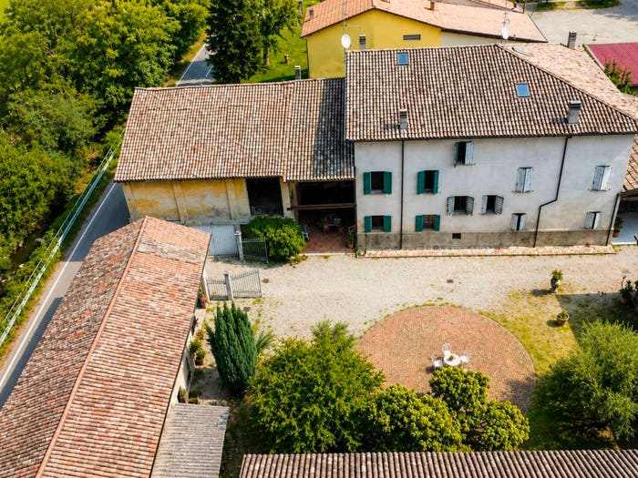 Casa con 6 locali in vendita in Via Piave, Bibbiano