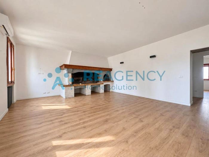 Appartamento quadrilocale in vendita in Via E Monico, Centro, Altavilla Vicentina