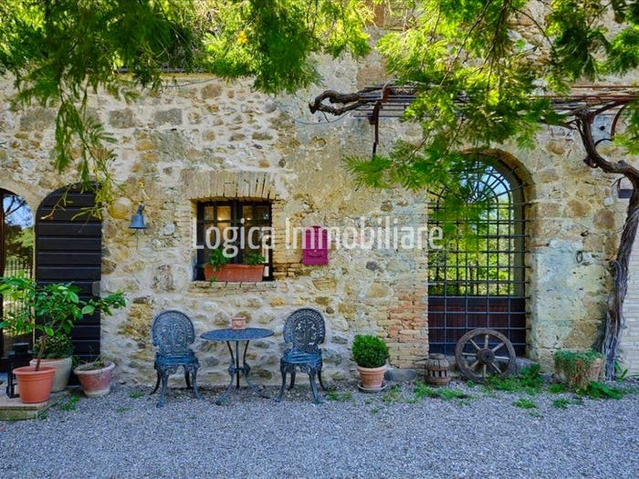 Casa con 6 locali in vendita in Strada della Sala, Ficulle