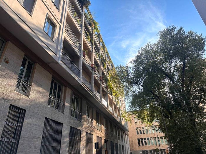 Appartamento trilocale in vendita in Largo Marco Biagi, Guastalla, Milano