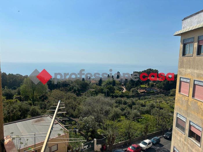 Appartamento trilocale in vendita in Ficarazzi Gallinaro, Aci Castello