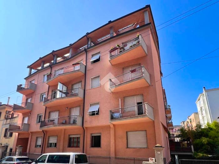 Appartamento quadrilocale in vendita in Via Gorizia, Adriatico, Ancona