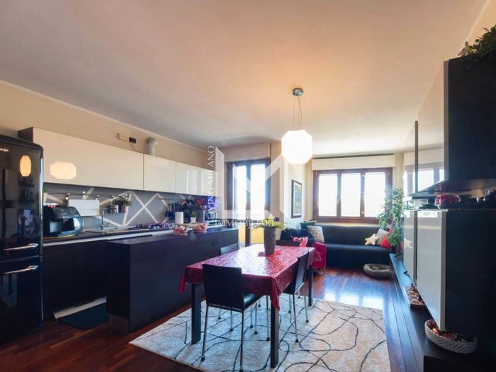 Appartamento trilocale in vendita in Via Varesina, Certosa, Milano