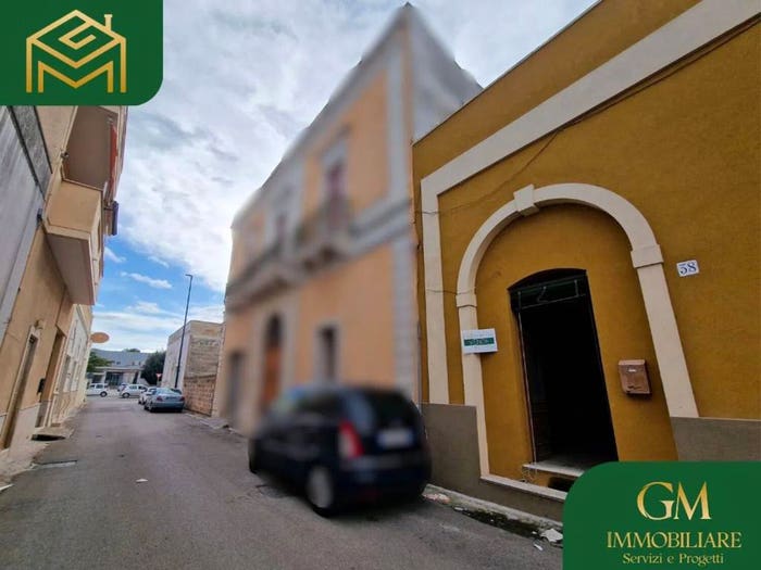 Casa trilocale in vendita in Via Regina Elena, Collepasso
