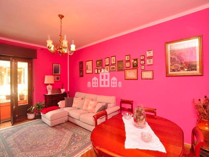 Appartamento con 5 locali in vendita in Via Famiglia Ruatti, Centro, Cuorgnè