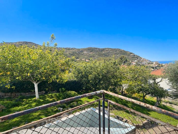 Casa con 6 locali in vendita in Via dei Carrubi, Borgio, Borgio Verezzi