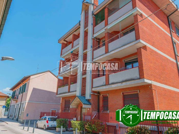 Appartamento trilocale in vendita in Via San Vittore, Centro, Locate di Triulzi
