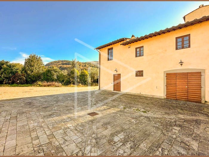 Appartamento con 6 locali in vendita in via del Girone, San Jacopo Al Girone, Fiesole