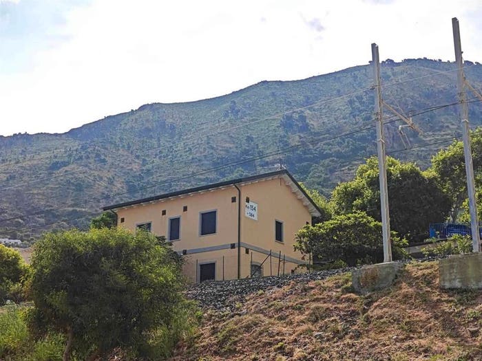 Appartamento con 6 locali in vendita in Calavà, Gioiosa Marea
