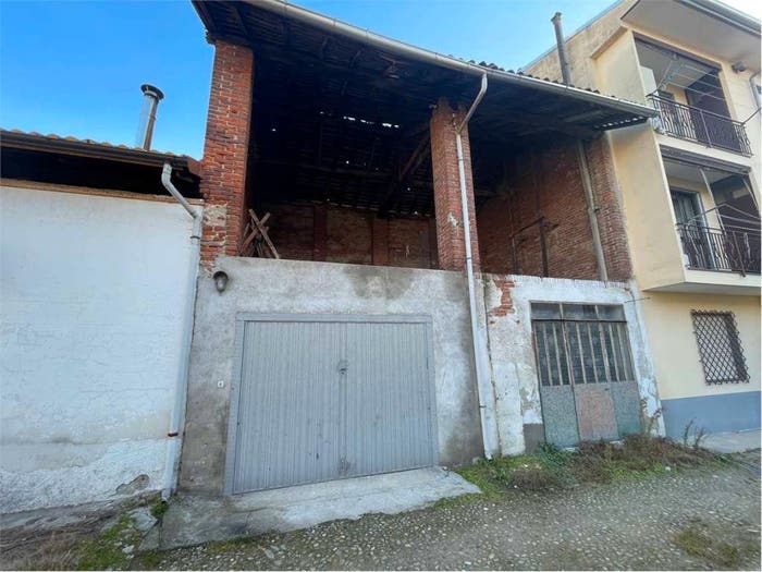 Casa trilocale in vendita in Via Novara, Pernate, Novara