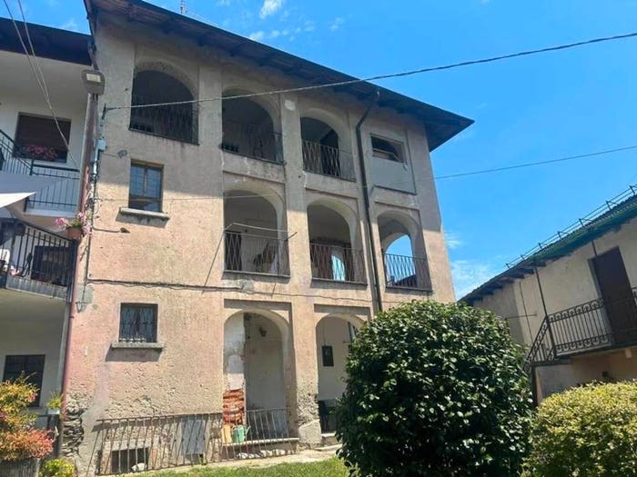 Casa quadrilocale in vendita in Armeno