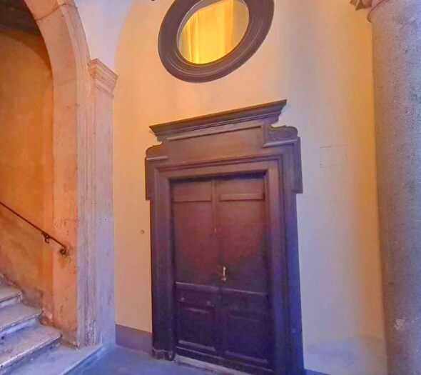 Appartamento bilocale in vendita in Via Monterone, Pantheon, Roma