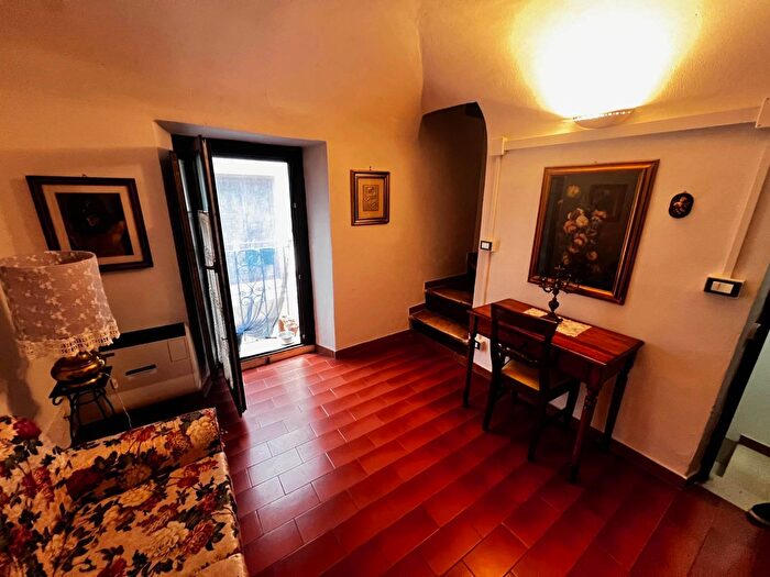 Casa con 7 locali in vendita in Via delle Scuole, Antrodoco