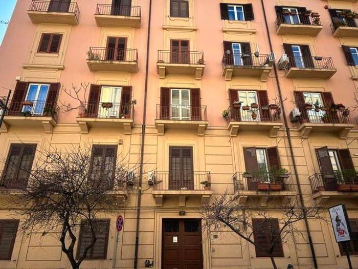 Appartamento con 5 locali in vendita in Via Giacomo Cusmano, Politeama Ruggiero Settimo, Palermo
