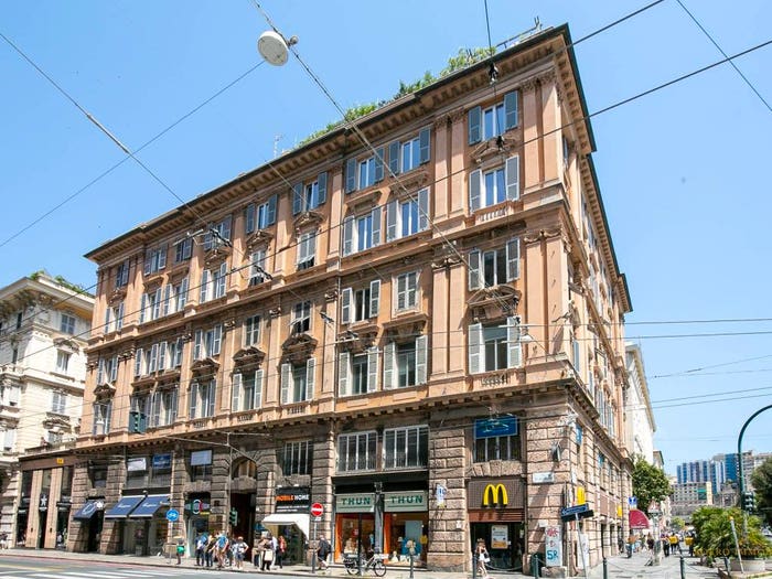 Appartamento con 6 locali in vendita in Via Settembre, San Vincenzo, Genova