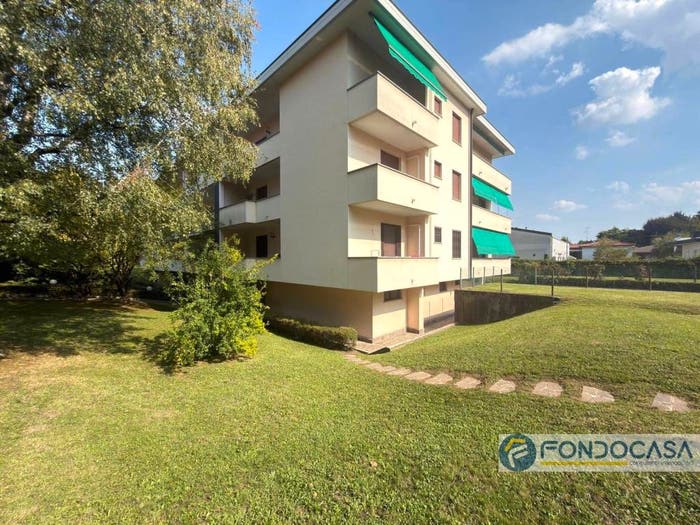 Appartamento bilocale in vendita in Via Longoni, Barlassina