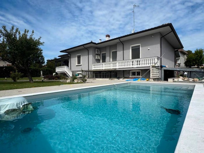 Casa con 5 locali in vendita in Via Donatori di Sangue, Centro, Gossolengo