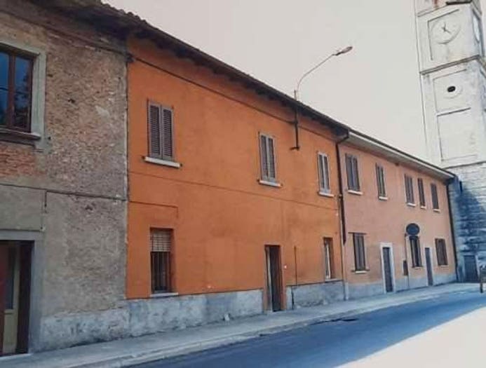 Appartamento con 6 locali in vendita in Centro, Malnate