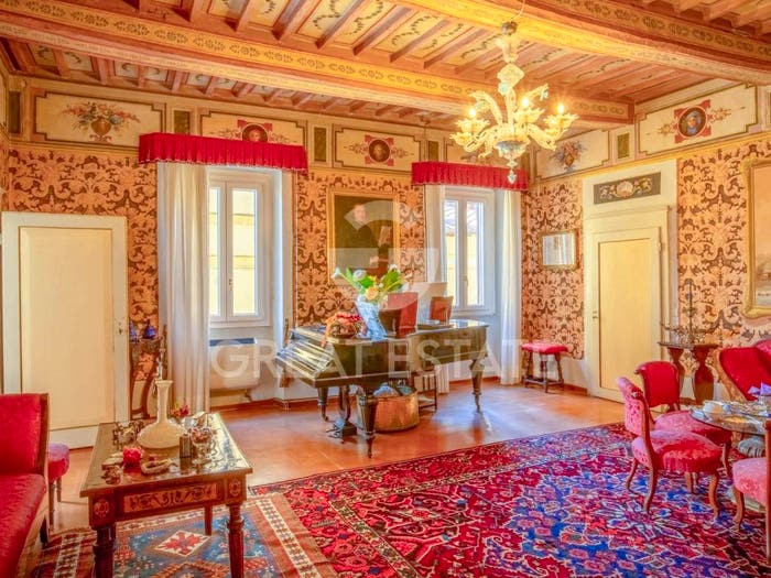 Casa con 6 locali in vendita in Via Vittorio Emanuele, Centro, Castiglione del Lago