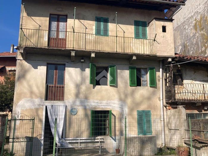 Casa con 6 locali in vendita in Frazione zina, Fontanella Ozino, Strona