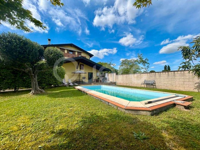Appartamento con 6 locali in vendita in Via papa giovanni ventitreesimo, Saciletto, Ruda
