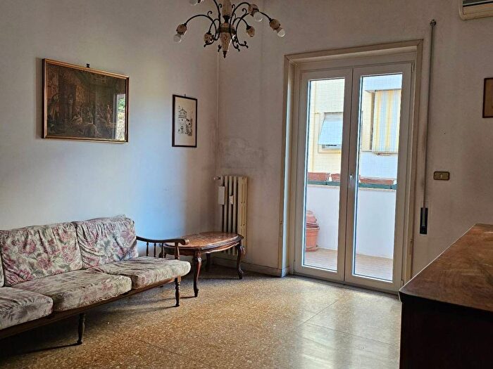 Appartamento trilocale in vendita in Via Giuseppe Cerbara, Ardeatino Montagnola, Roma