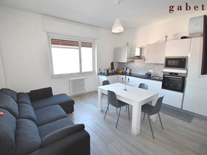 Appartamento trilocale in vendita in Via Don Minzoni, Centro, Arluno