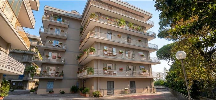 Appartamento con 5 locali in vendita in Via Francesco Petrarca, Tredici, Caserta