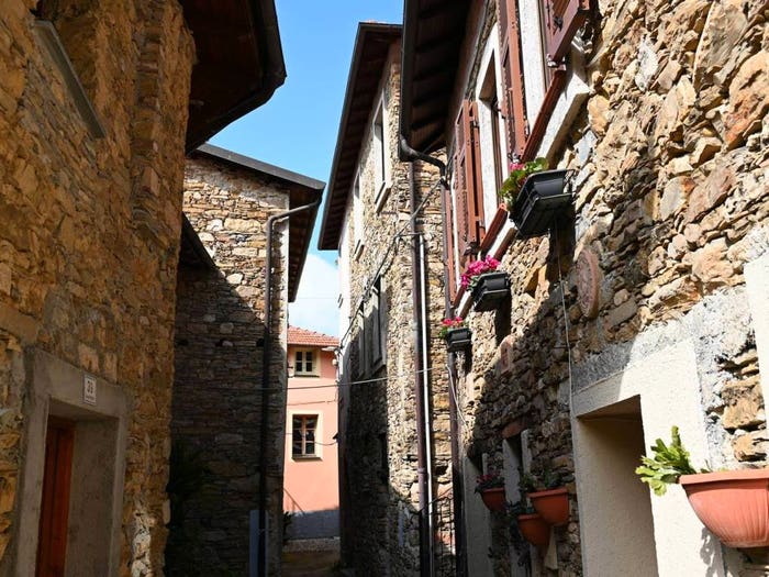 Casa con 5 locali in vendita in Frazione Villarelli, Stellanello