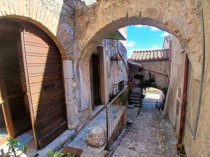Casa con 6 locali in vendita in Via Del Mortaro, Centro, Amelia