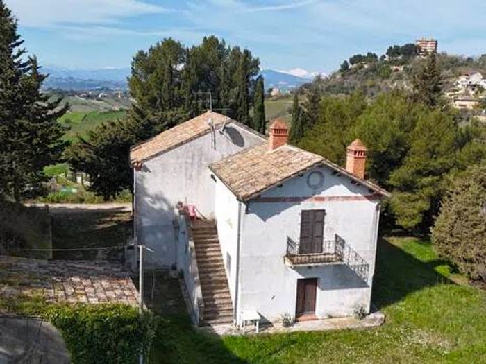 Casa con 6 locali in vendita in Contrada Fonte Pezzana No Number, Acquaviva Picena