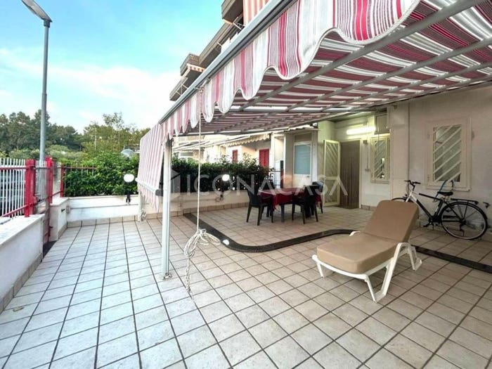 Appartamento trilocale in vendita in Via G d'Uva, Lido Campomarino, Campomarino