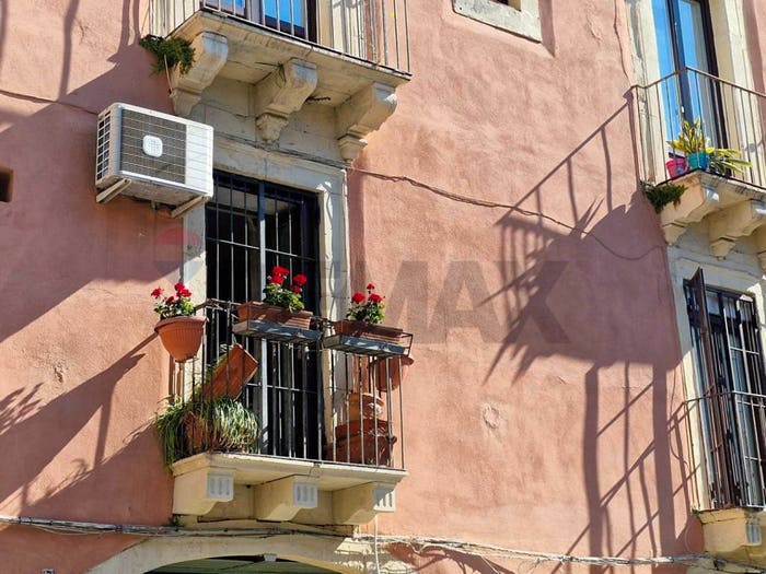 Appartamento trilocale in vendita in Via Anzalone, Centro Storico, Catania