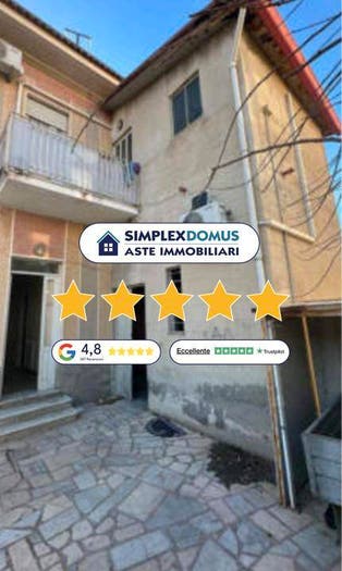 Appartamento con 6 locali in vendita in Via Mezzasalma, Rometta Marea, Rometta