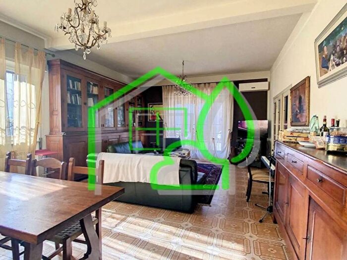 Casa con 6 locali in vendita in Via Dei Lecci, Darsena Ex Campo di Aviazione, Viareggio