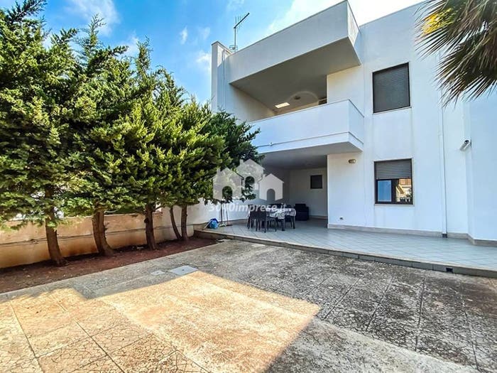 Casa bilocale in vendita in Via Athena, Carovigno