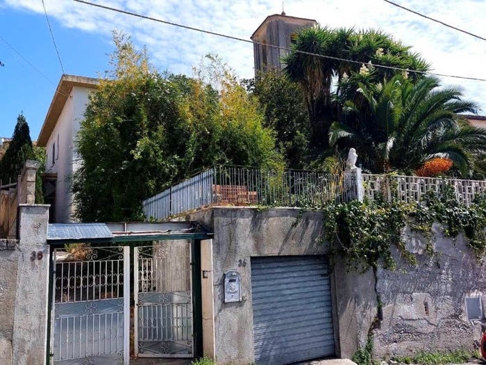 Casa con 6 locali in vendita in Via Gimigliano, Gagliano, Catanzaro