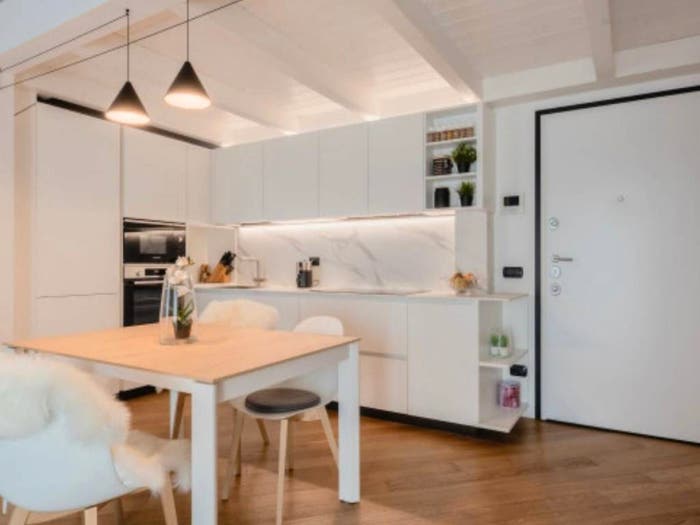Appartamento bilocale in vendita in Via Rosolino Pilo, Porta Venezia, Milano